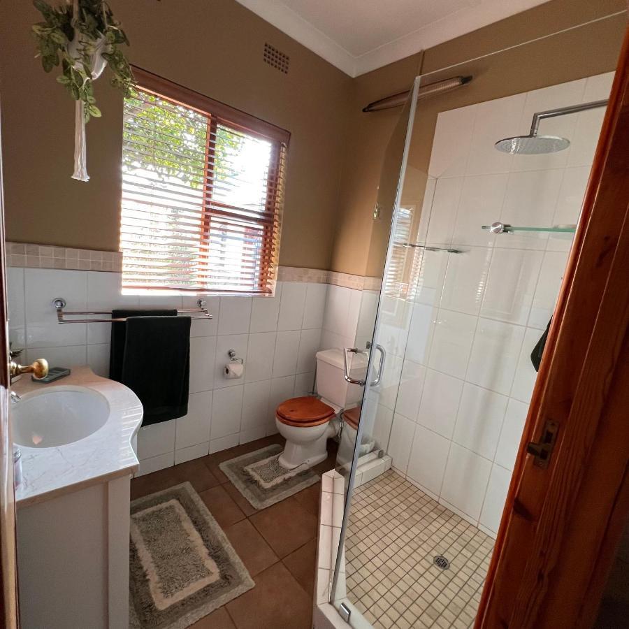 Апартаменты Peaceful@Swansea In Rosebank-Parkwood Йоханнесбург Экстерьер фото