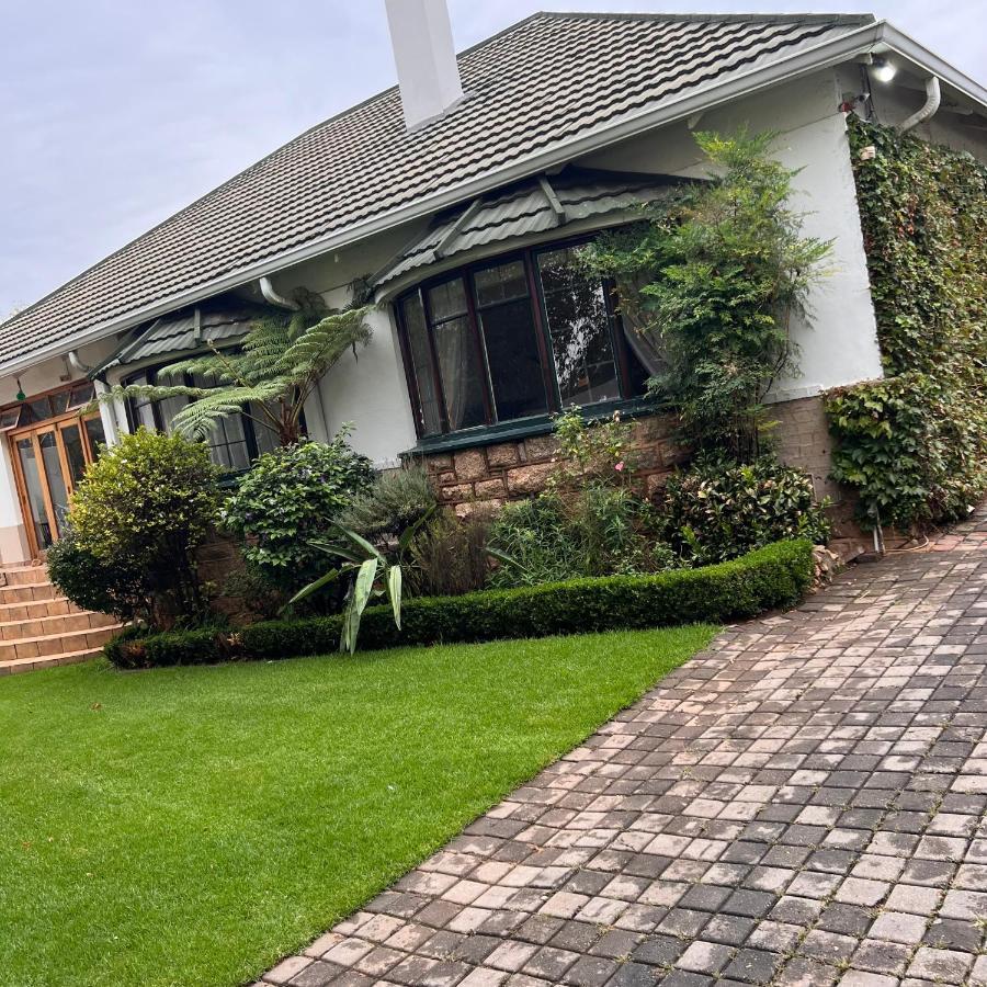 Апартаменты Peaceful@Swansea In Rosebank-Parkwood Йоханнесбург Экстерьер фото